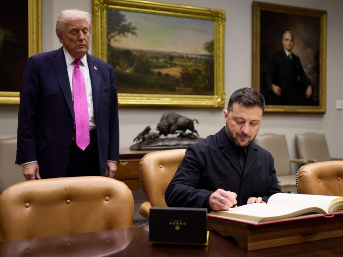 Ucraina, svolta nei negoziati di pace: «Kiev ha accettato la bozza in 19 punti». Trump: «Siamo molto vicini». Ma è gelo da Mosca: «Mantenere le intese raggiunte»