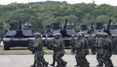 Taiwan teme un attacco della Cina nei prossimi anni, maxi-piano di investimenti in missili e armi