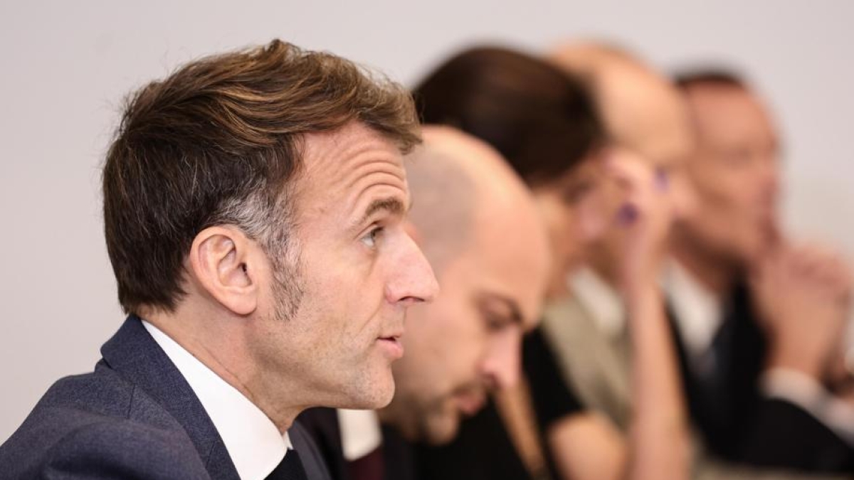 Macron e l'idea di un nuovo servizio militare, volontario e della durata di 10 mesi: «Minacce crescenti, preparare la nazione e le sue forze morali»