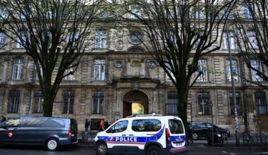 «Ci ha dato un diuretico durante il colloquio, per poi impedirci di andare in bagno, e vederci soffrire»: l'accusa di 250 francesi a un ex funzionario del governo