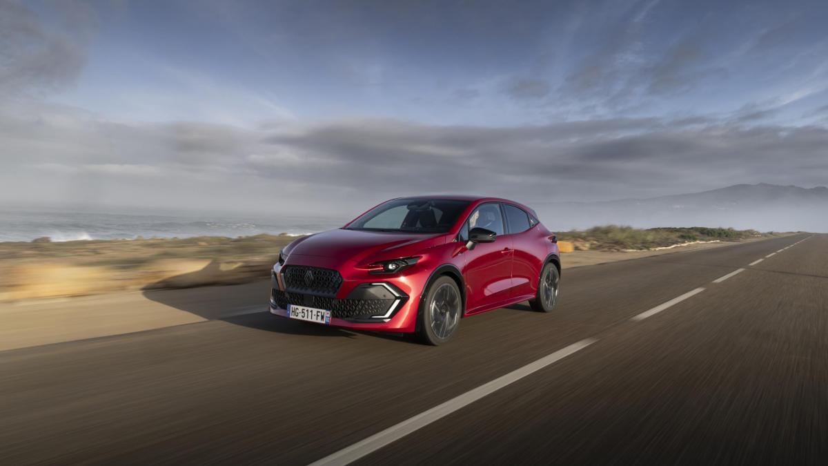 Nuova Renault Clio: prova, consumi, scheda tecnica e prezzo