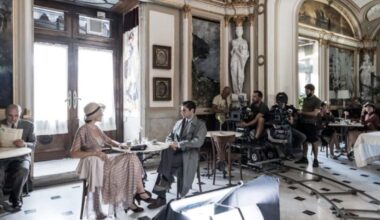 L'attesa per la quarta stagione de «Il commissario Ricciardi» e il successo della terza: la svolta intima, i personaggi, i luoghi della Napoli aristocratica