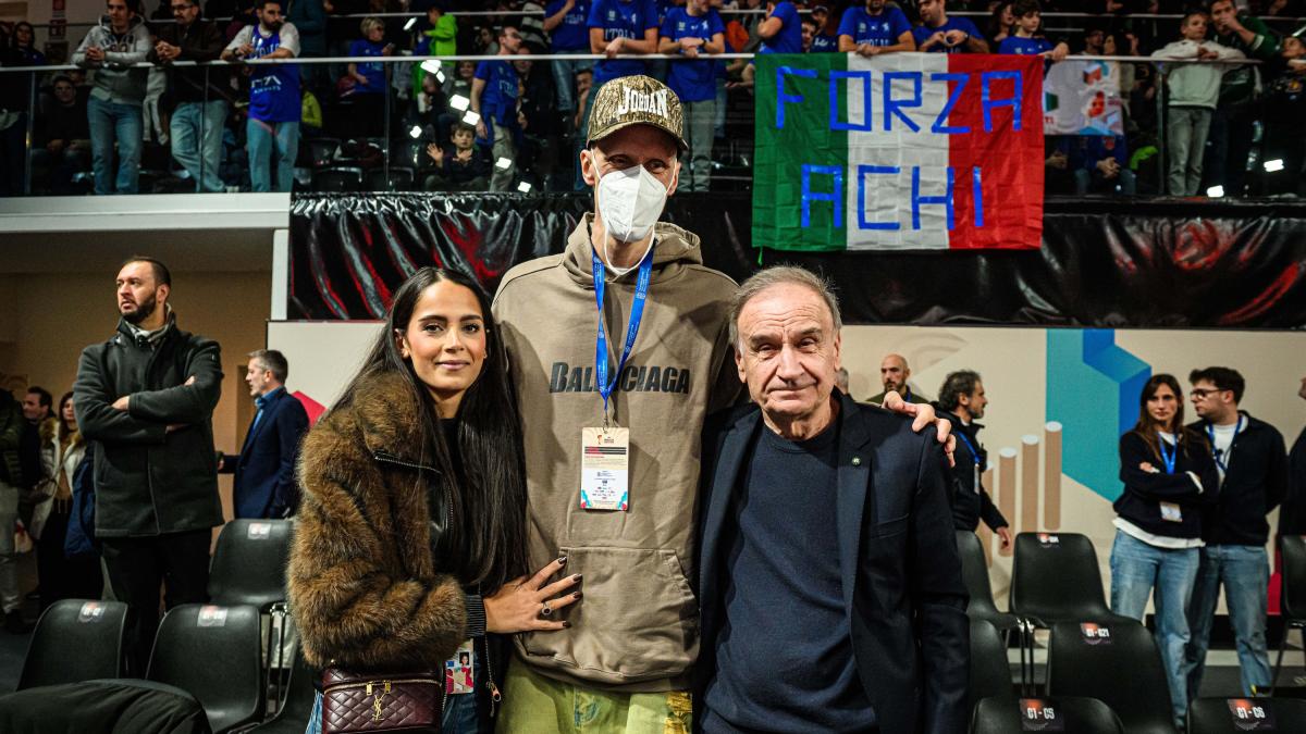 C'è Polonara a bordo campo per l'Italia a Tortona. Brividi e ovazione per lui