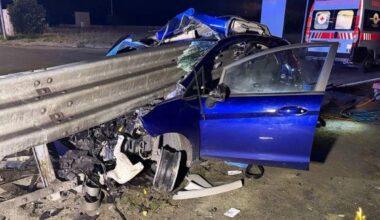 Lodi, auto infilzata e spezzata in due dal guard rail: il conducente di 27 anni è illeso