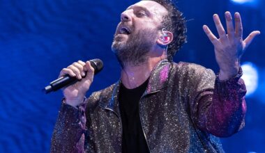 Cesare Cremonini: «Convinsi mamma a lasciare mio padre. Giorgia Cardinaletti? La nostra storia non c'è più, ma oggi sono innamorato. Mi sono sentito attratto anche da un uomo»