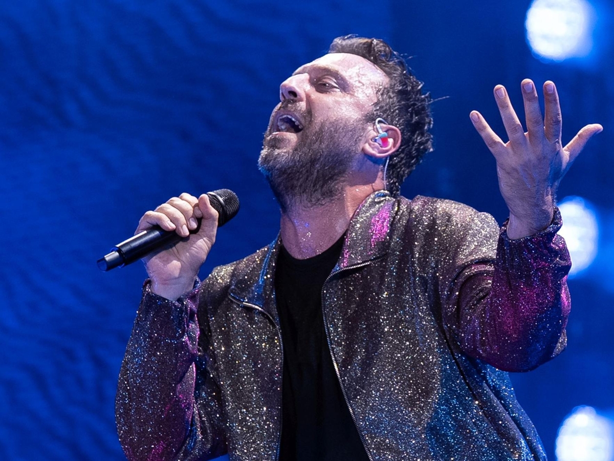 Cesare Cremonini: «Convinsi mamma a lasciare mio padre. Giorgia Cardinaletti? La nostra storia non c'è più, ma oggi sono innamorato. Mi sono sentito attratto anche da un uomo»