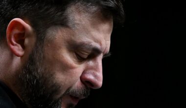 Lo scandalo corruzione che fa tremare Zelensky: le tangenti del 15%, le ville alle porte di Kiev, i bagni placcati oro. Ecco perché è un caso che può «decidere» la guerra