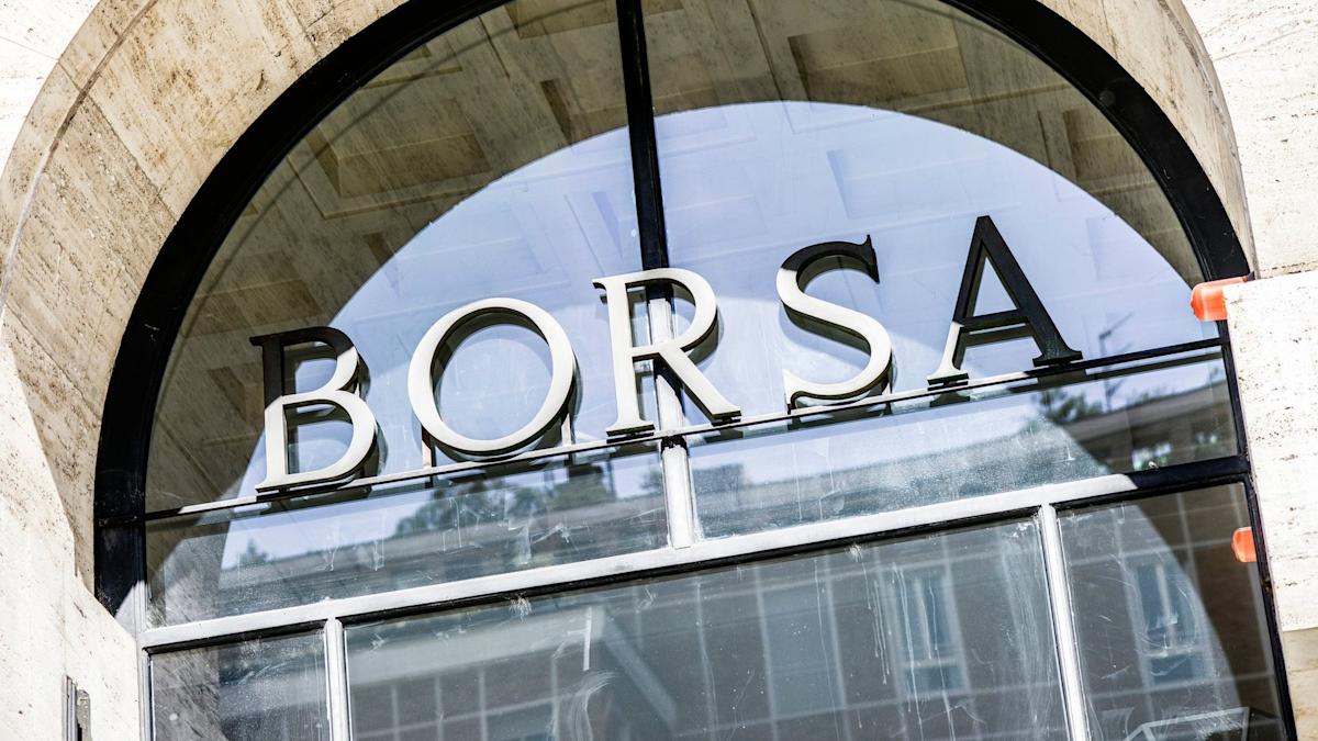 I titoli del giorno a Piazza Affari. Banche protagoniste, tonfo di Inwit dopo revisione target