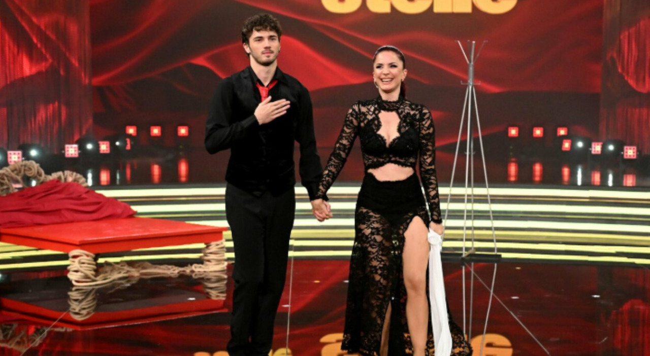 Ballando con le stelle, Andrea Delogu non ci sarà. Cosa succede nella puntata, cosa prevede il regolamento e la decisione della Rai