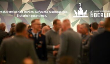 «Siamo nel mirino della Russia, serviranno 800mila soldati da vari paesi Nato»