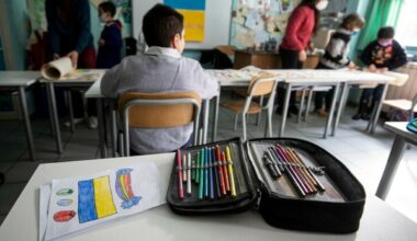 Educazione sessuale alle medie, cade il divieto: il nuovo emendamento della Lega