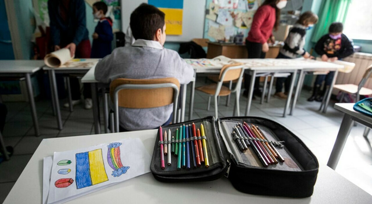 Educazione sessuale alle medie, cade il divieto: il nuovo emendamento della Lega