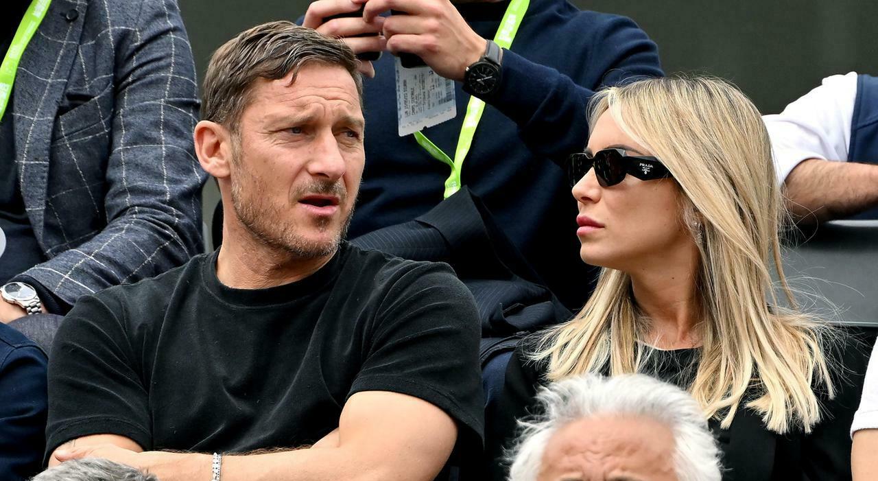 Totti e Noemi Bocchi traslocano: lite con il padrone di casa su rate d&rsquo;affitto e lavori. Saranno vicini di Bonolis