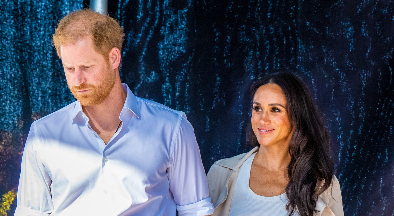 i viaggi non autorizzati e il compleanno di Kris Jenner irritano Buckingham Palace. Sussex nel mirino