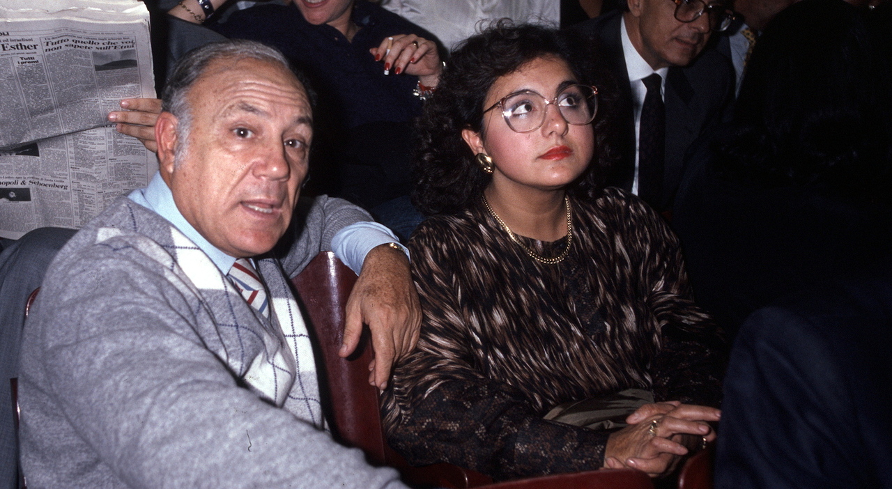 «Le critiche per la nostra differenza d’età non sono state facili da affrontare. Ho dovuto costruirmi una corazza per proteggermi»