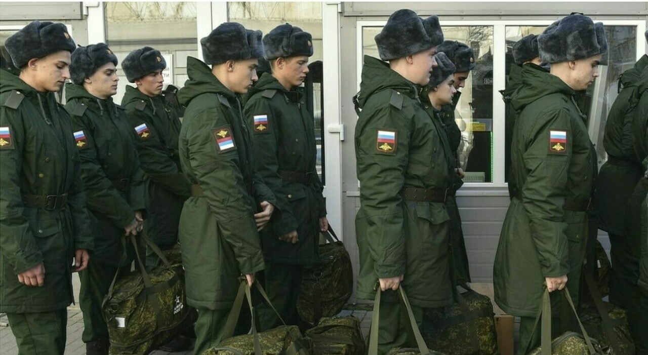 matrimoni fittizi con i soldati ​single per ottenere soldi dopo la loro morte. Ma le famiglie non ci stanno