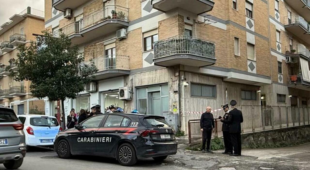 San Paolo Bel Sito, uccide la sorella a coltellate poi chiama i carabinieri: «Venite, l'ho ammazzata» - Il Mattino