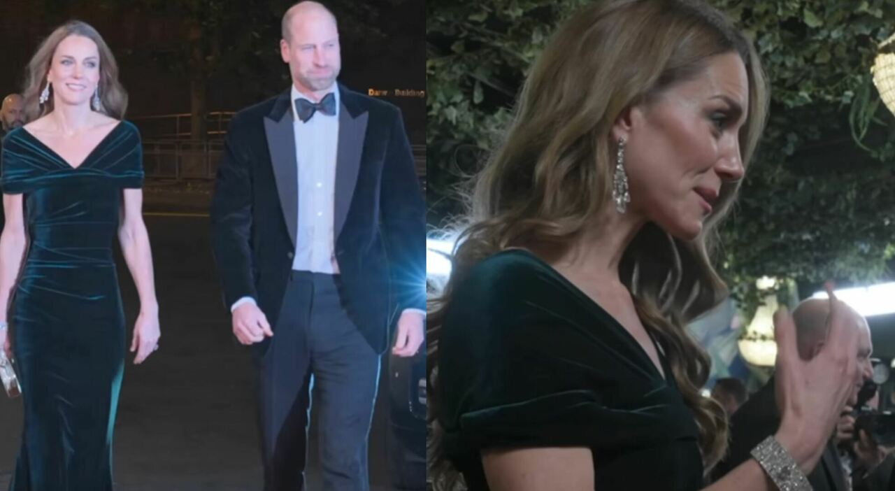 l'abito in velluto verde, gli orecchini di Elisabetta