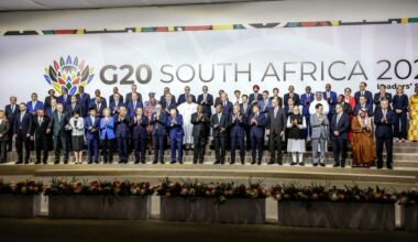 «I 28 punti sono trattabili» Oggi vertice con Ue e Kiev