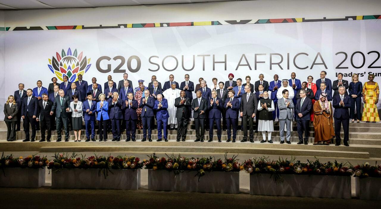 «I 28 punti sono trattabili» Oggi vertice con Ue e Kiev