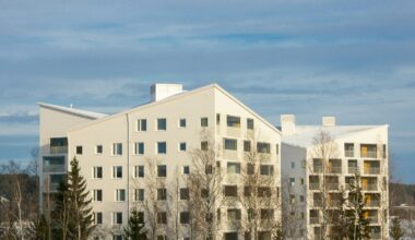 Finlandia, il giallo dei russi nullatenenti che acquistano appartamenti in massa: i sospetti sulle transazioni (e sui finanziatori)