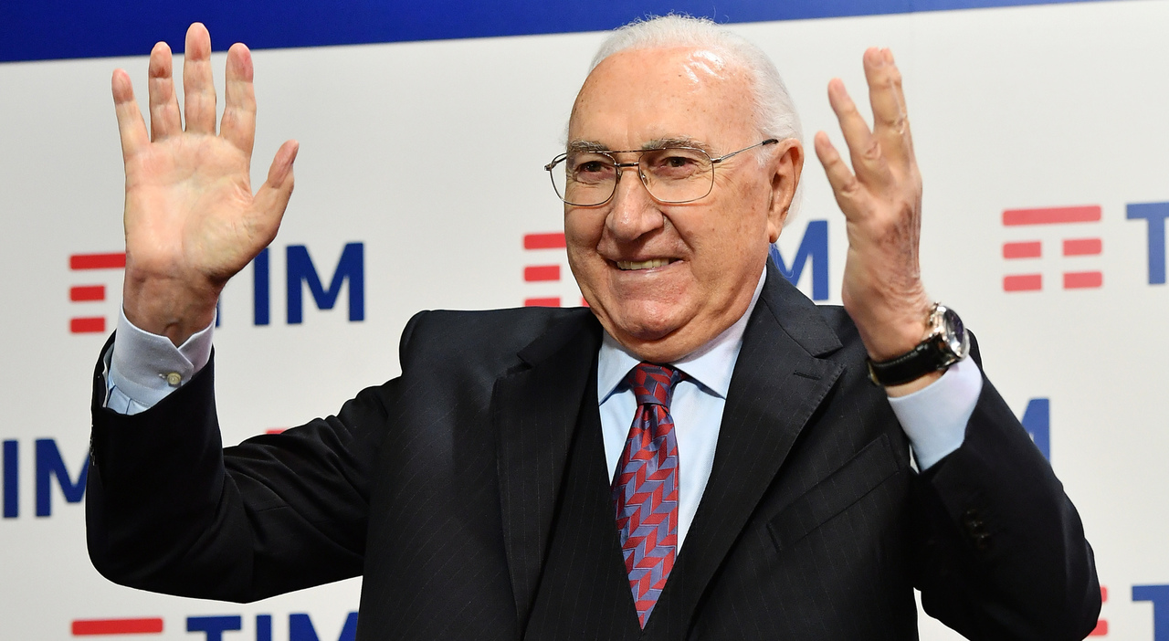 Pippo Baudo e l'eredità, perché figli e segretaria non l'hanno accettata? Dalle case e terreni ai diritti d'autore, le ipotesi