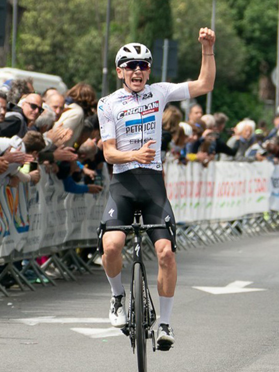 Alessiani vincitore del Liberazione a Roma. Un fisico già definito, che lo fa emergere in molti ambiti tecnici