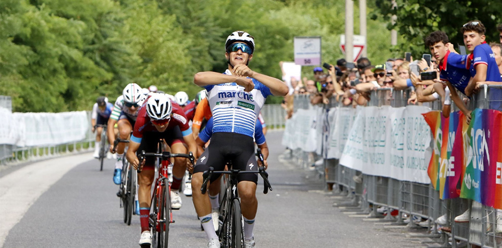 La volata tricolore che ha premiato Tommaso Cingolani, già 1° nella crono, su Ceccarello e Fiorini