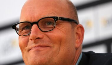 Visma|Lease a Bike, Bjarne Riis mostra perplessità sul futuro della squadra: "Mi sembrano a corto di soldi, molti dei corridori più forti se ne vanno"