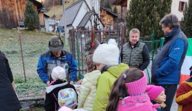 A SOTTOGUDA CASTAGNATA PER I BAMBINI CON GLI ALPINI – Radio Più