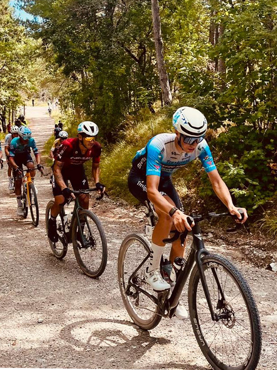 Durante la stagione estiva il corridore della Trevigiani si è disimpegnato anche nella gravel