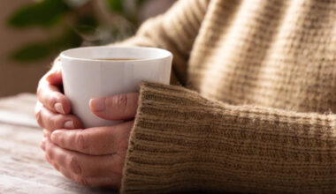 IA anziani anziana vecchiaia caffe bevande calde te tisana caffè