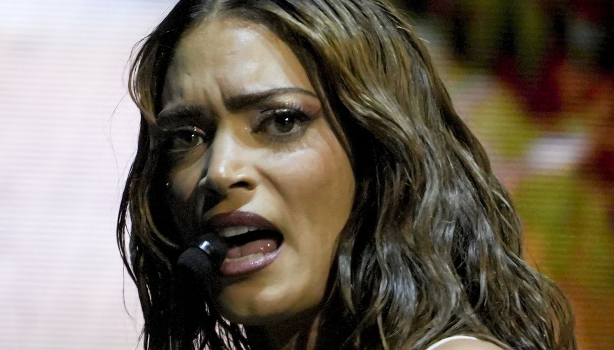 Elodie, la dura risposta dopo la polemica del cellulare al concerto: “Roba orrenda”