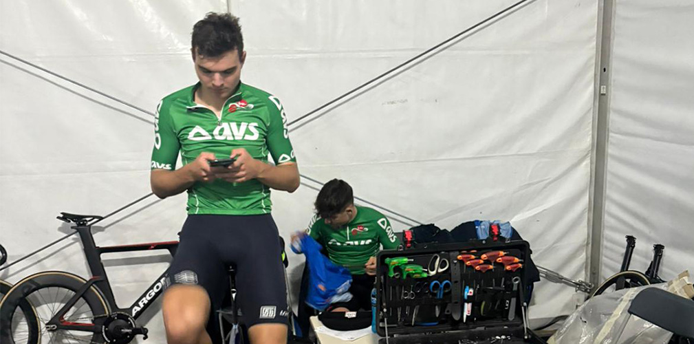 Durante l'estate il corridore di Seveso ha gareggiato molto su pista in tutta Europa