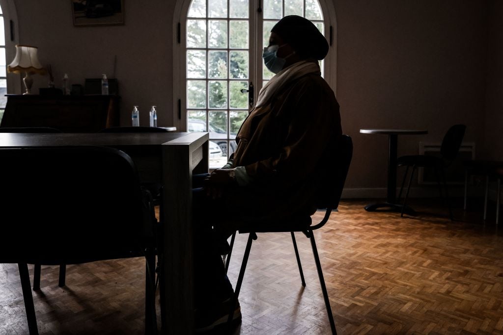 In Francia è scoppiato un nuovo, inquietante caso di “sottomissione chimica” simile a quello di Gisèle Pelicot