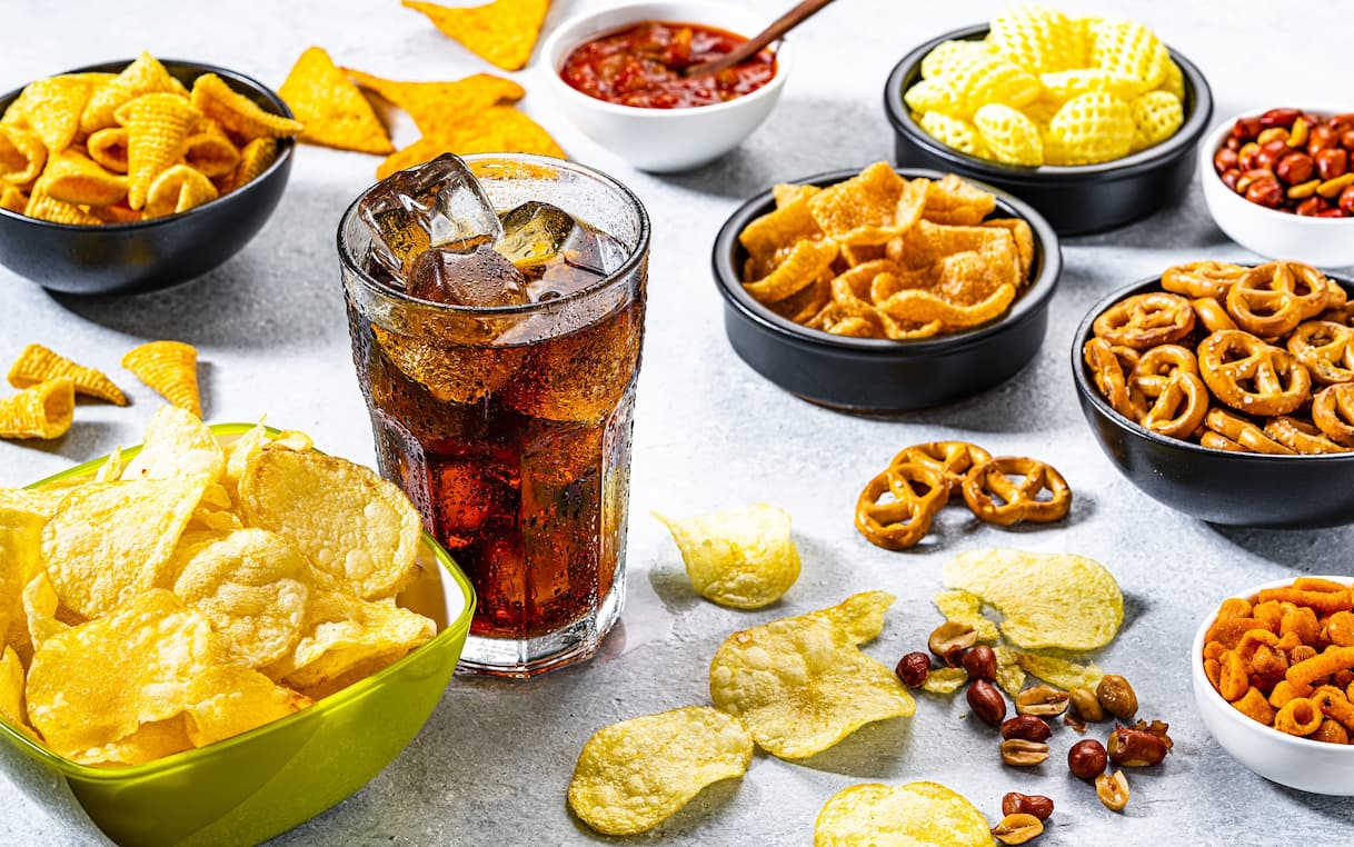 Cibi ultraprocessati, come danneggiano tutti i principali organi: lo studio