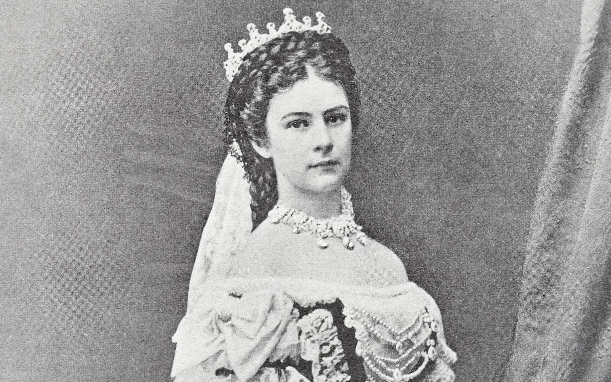 Canada, ritrovato il tesoro degli Asburgo: manca però la corona di Sissi