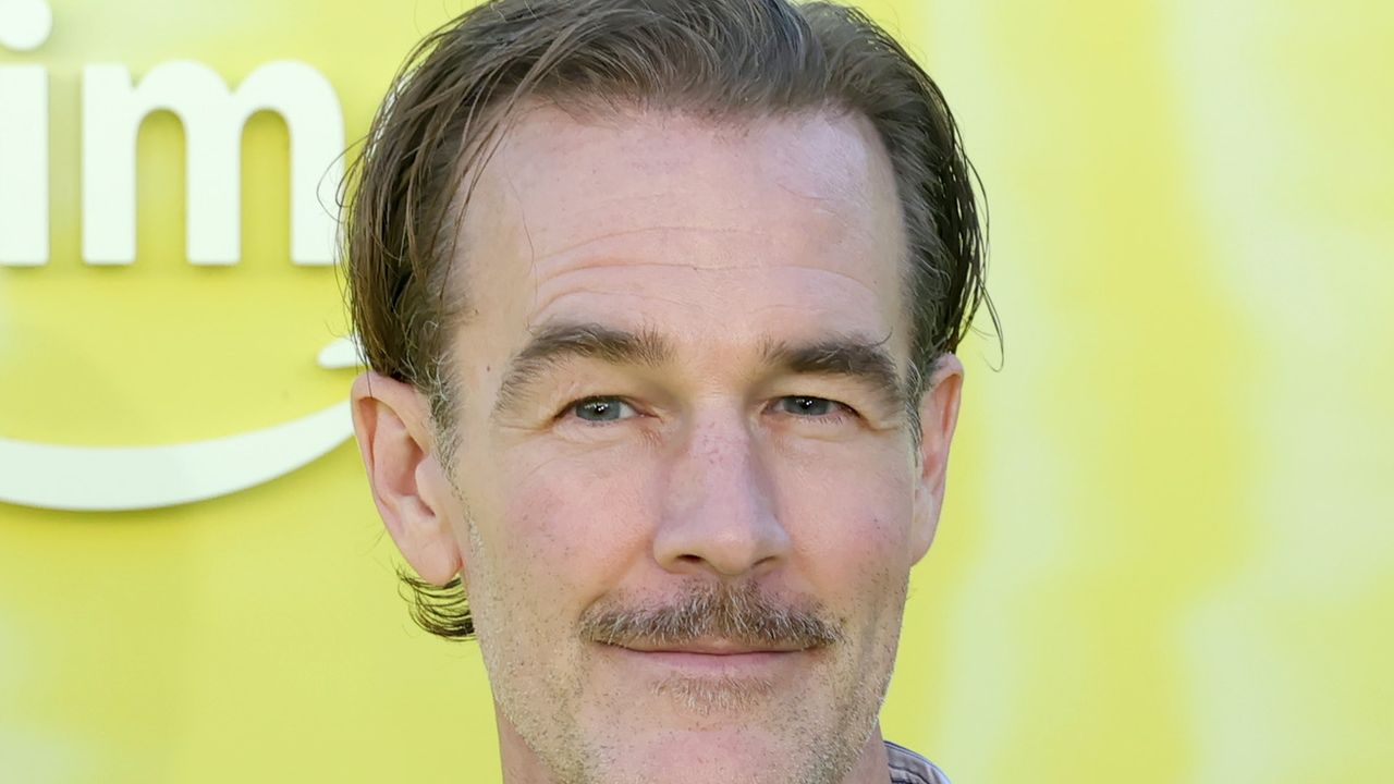 James Van Der Beek si scusa con il figlio: «A volte non sono riuscito a essere il padre che sognavo di essere»