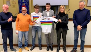 la città celebra i campioni di ciclismo della Bustese Olonia MALPENSA24