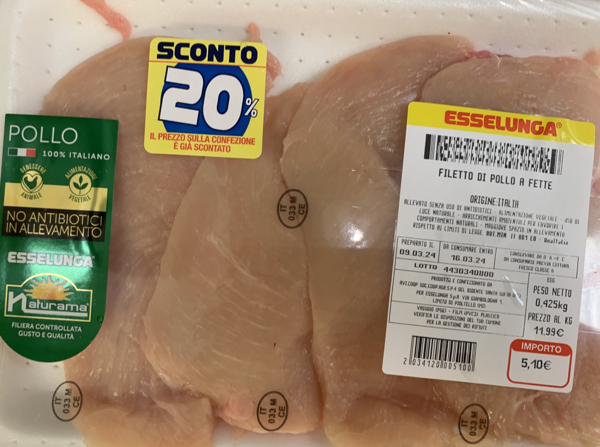 Pollo petti Esselunga white striping 10 marzo 2024