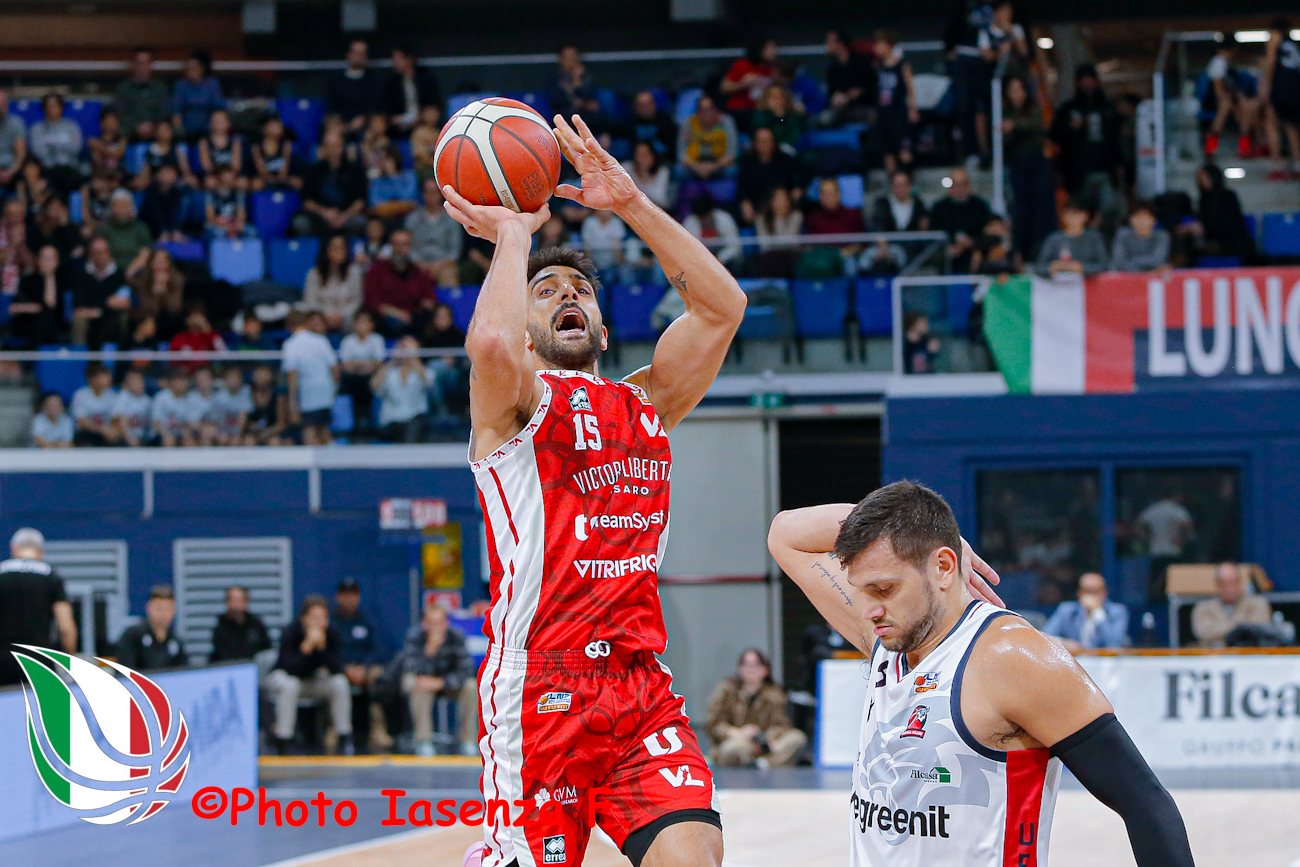 La capolista domina e non sbaglia, Pesaro di autorità vince a Milano 93-72
