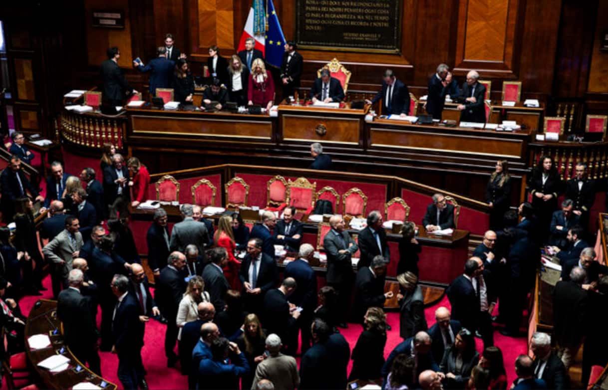 La maggioranza riscrive la manovra. Spunta anche un condono