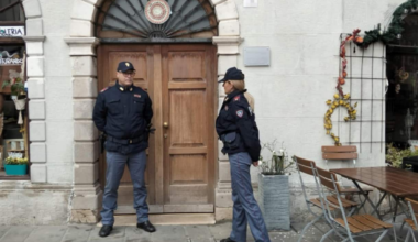 Trieste, madre uccide figlio di 9 anni: il piccolo aveva uno smartwatch di allarme