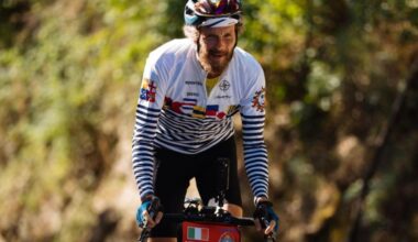 il suo tour 2026 sarà in bicicletta