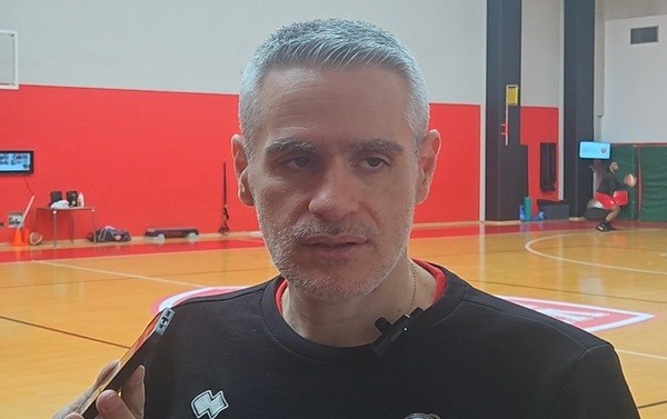 OJM per la prima volta al completo. Kastritis presenta il match con Tortona MALPENSA24