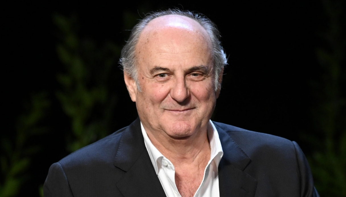 La Ruota della Fortuna, Gerry Scotti ascolta le critiche: “Spostate la bella mora”