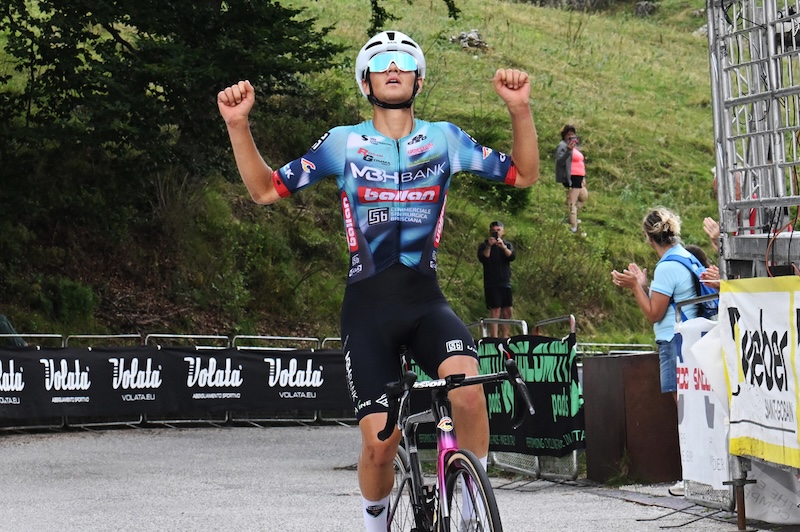 MBH Bank Ballan CSB Colpack, Luca Cretti passa professionista con il team: "Non ho ancora realizzato"