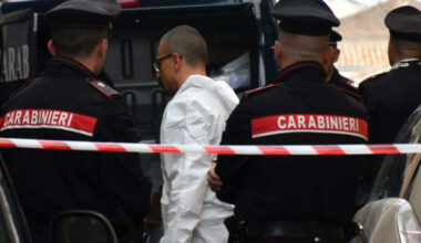 Madre uccide figlio di 9 anni tagliandogli la gola | Il Fatto Quotidiano