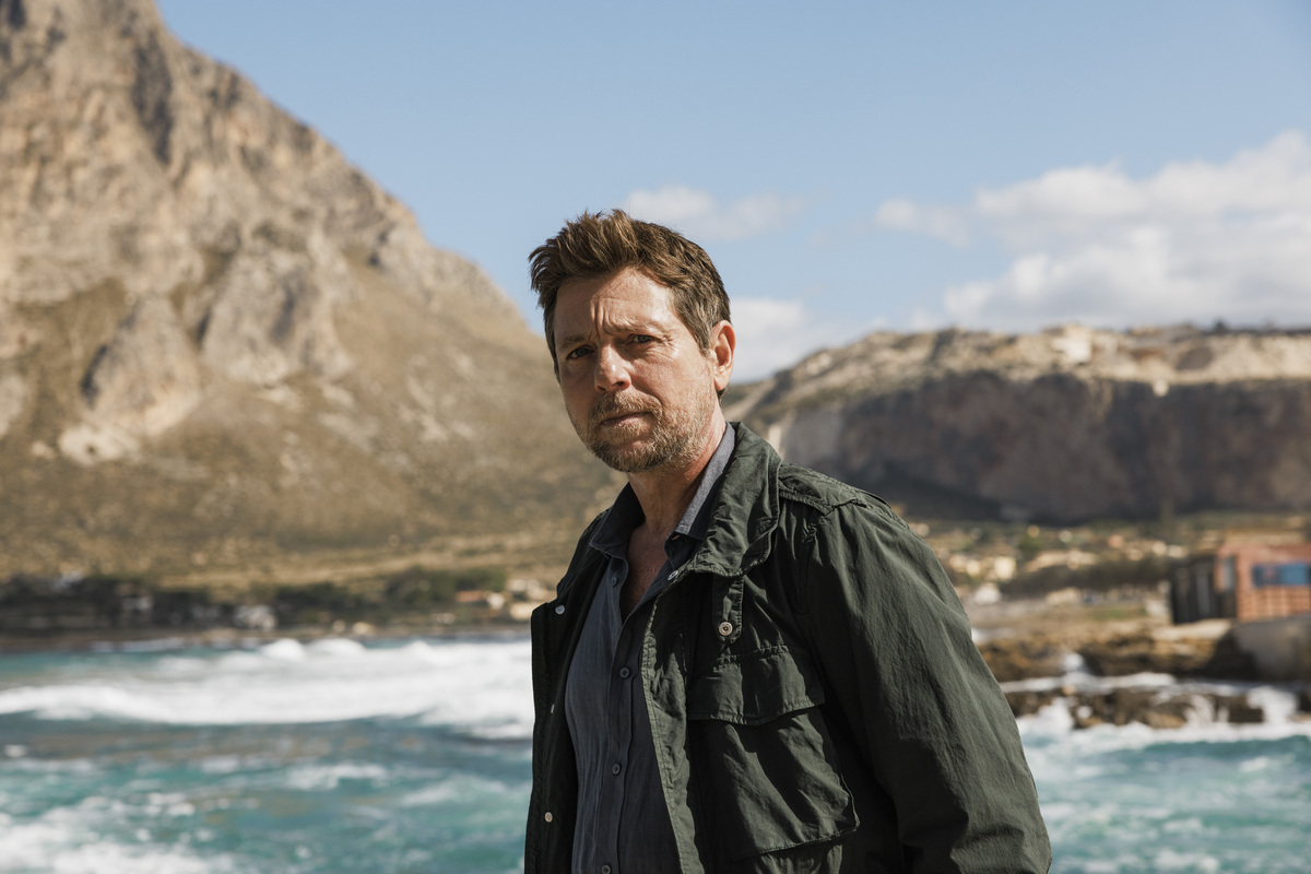 “Màkari 4”, tra fuoco e bugie: Saverio deve salvare Randone mentre la storia con Suleima va in pezzi - Amica.it