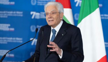 Mattarella a Vienna: 'Inaccettabili allusioni a impiego armi nucleari'